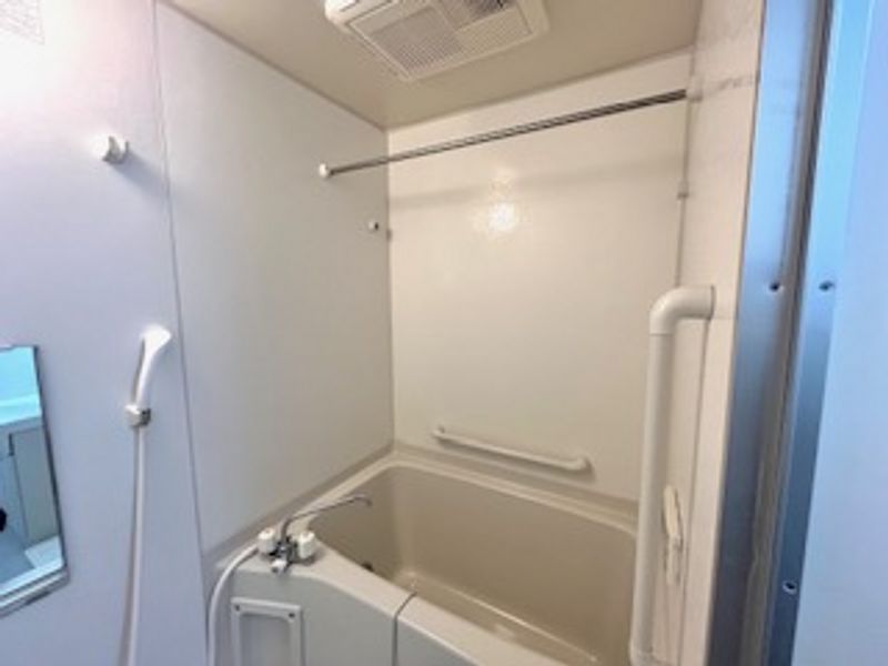 LEONEXT Millennium T Bathroom