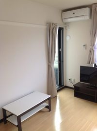 レオネクスト西大山 居間