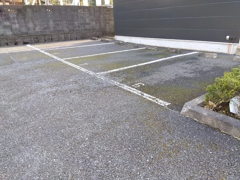 レオパレス東和田 駐車場