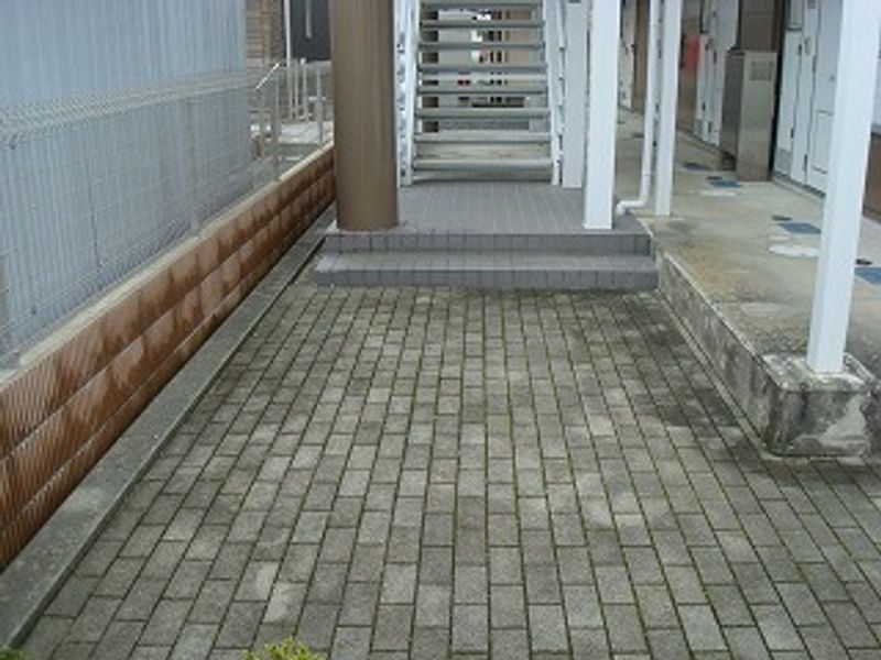 レオパレスＡヴィレッジ エントランス