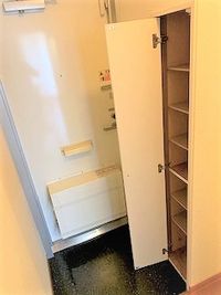 レオパレスアベニール 玄関