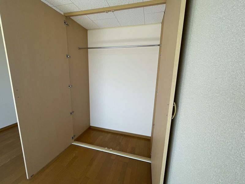 レオパレスバロン 収納