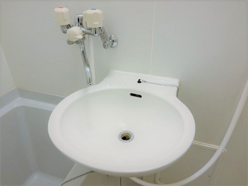 レオパレスバシレイオン 洗面台