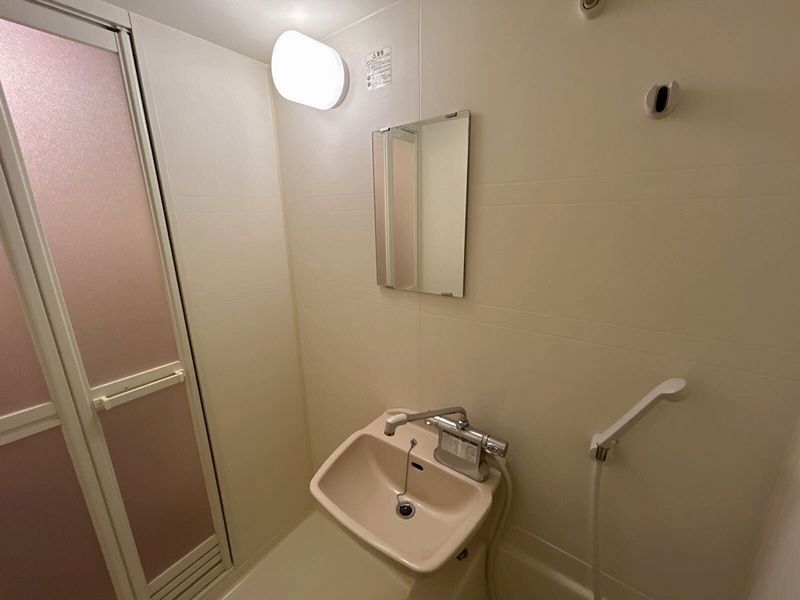 レオパレスグランプラス 洗面台