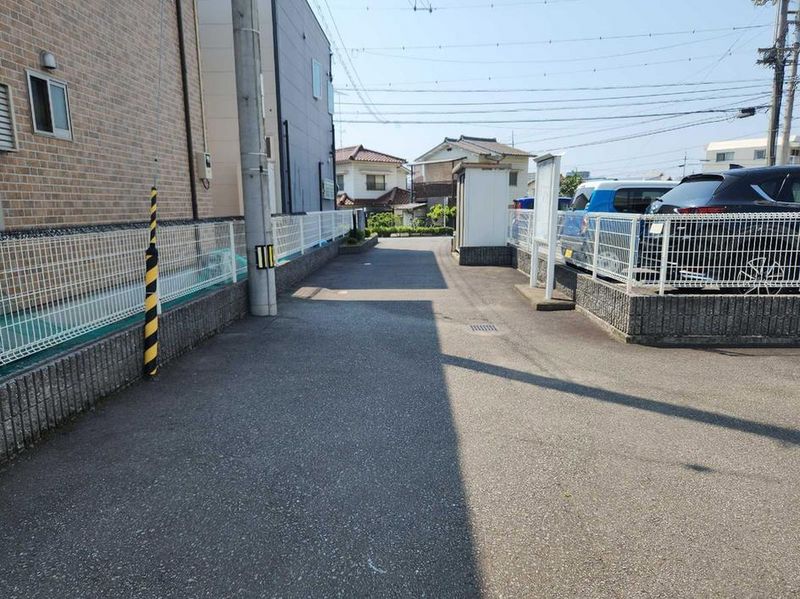 leopalace Green Court Oguri 入口