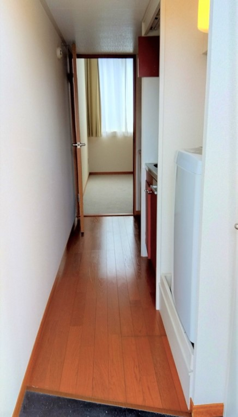 レオパレスヴァーグ 玄関