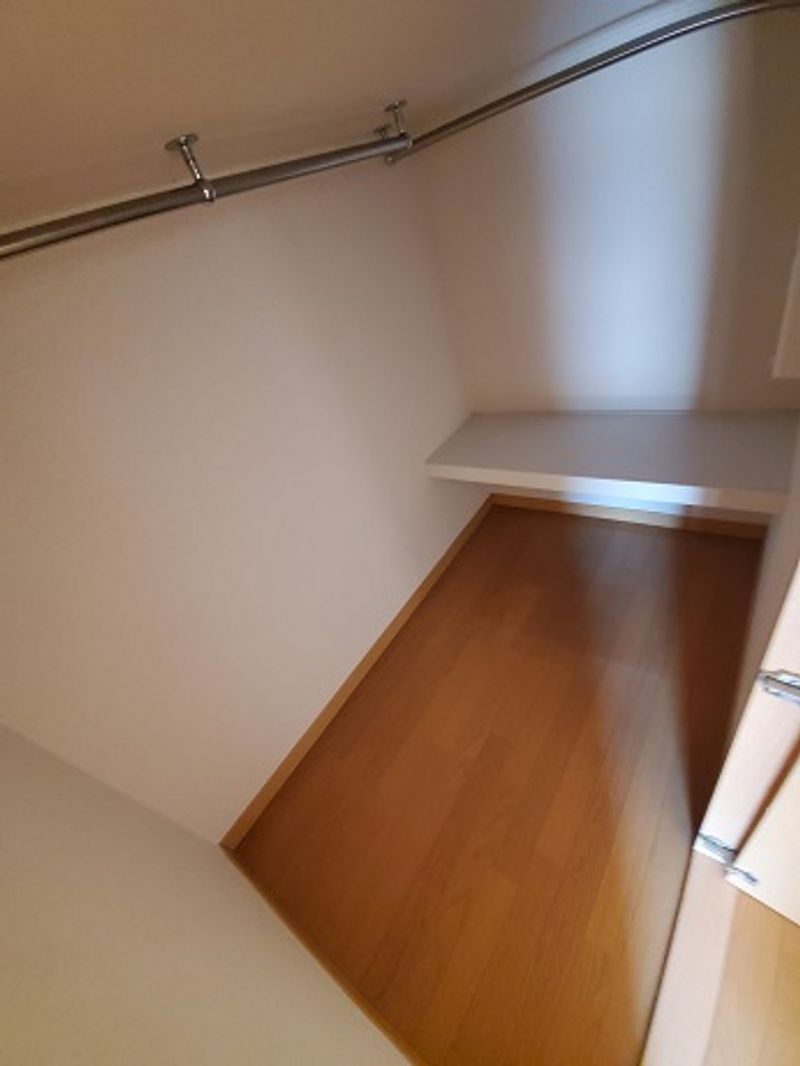 レオパレスまつばら 収納