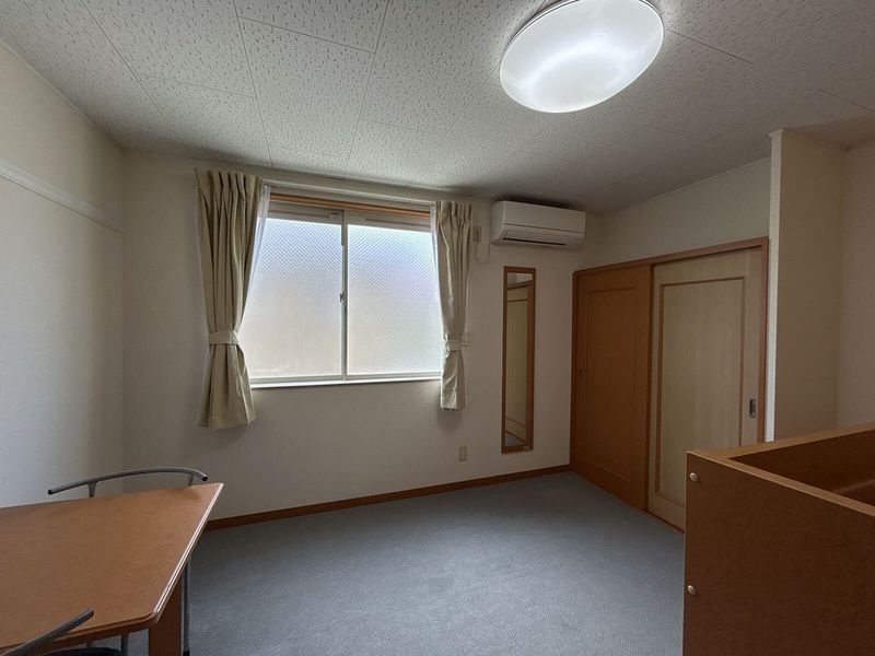 レオパレスアローンライフ 居間