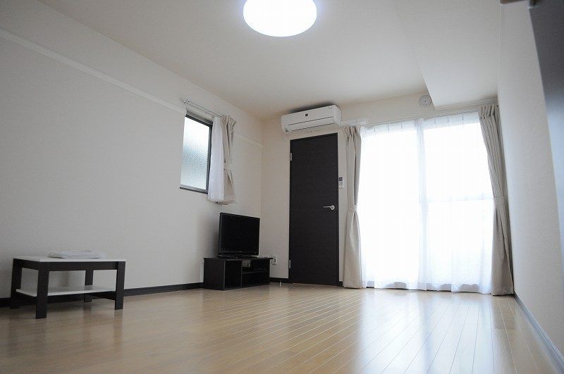 レオネクスト湘南町屋Ⅱ 居間