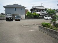 レオパレスおおそね 駐車場