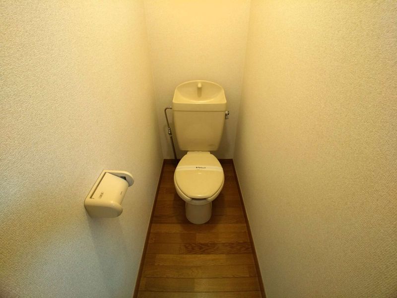 レオパレス三国ヶ丘壱番館 トイレ