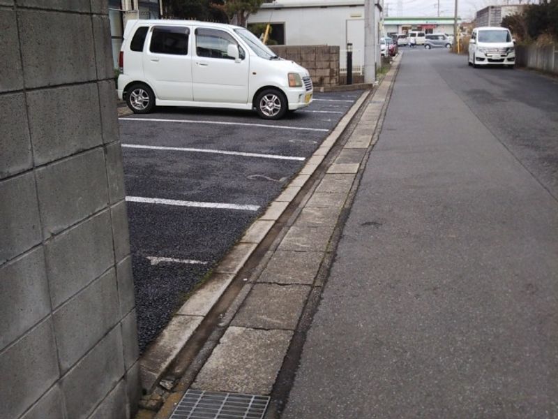 レオパレスモナーロ 駐車場