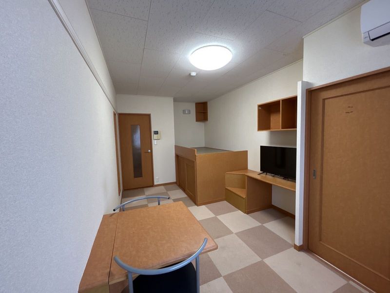 レオパレス和合 居間