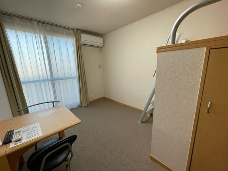 レオパレス甲府塩部 居間