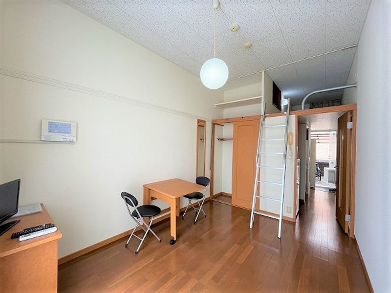 レオパレス黎明 寝室