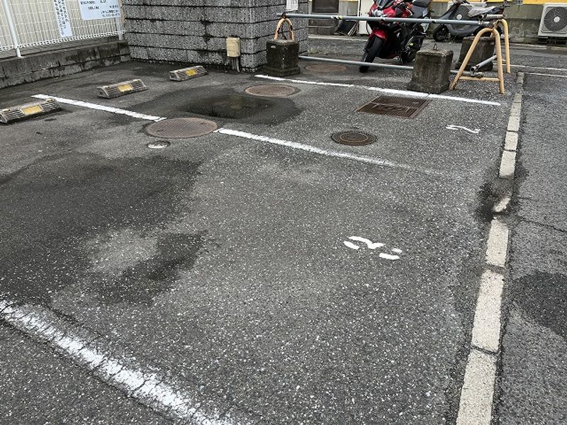 レオパレスエンディヴァー 駐車場