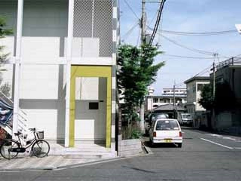 レオパレス住吉参番館 駐車場