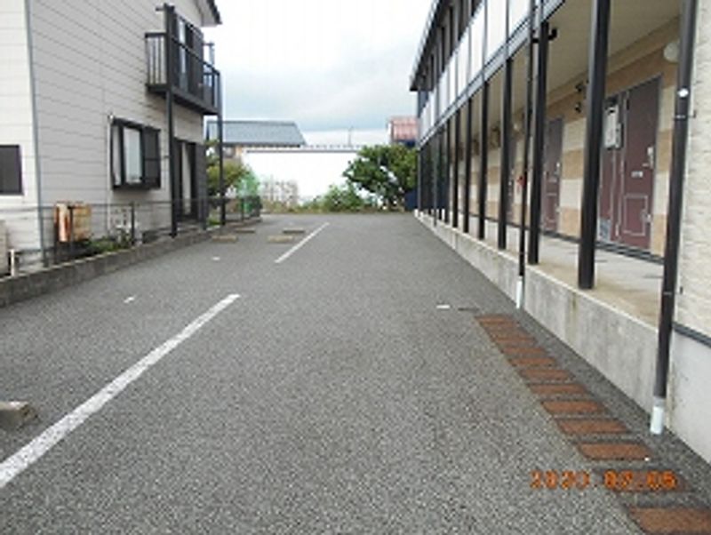 レオパレス田原町Ⅱ 駐車場