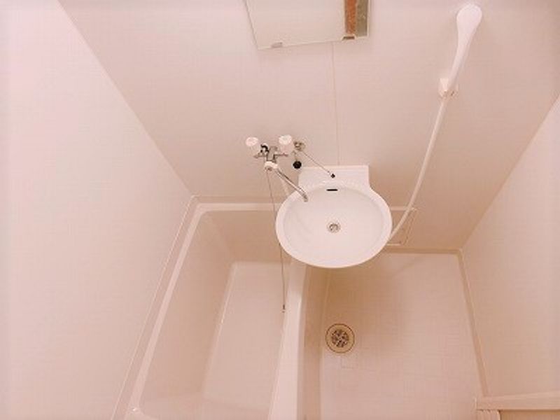 leopalace Comfort Akura Bathroom