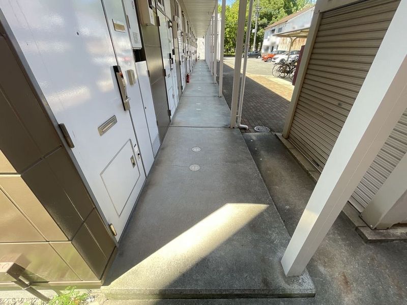 レオパレスプレミール エントランス