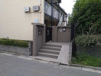 レオパレスアネックス エントランス