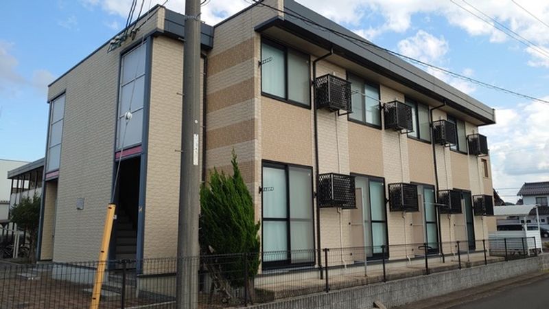 レオパレスドミール 外観