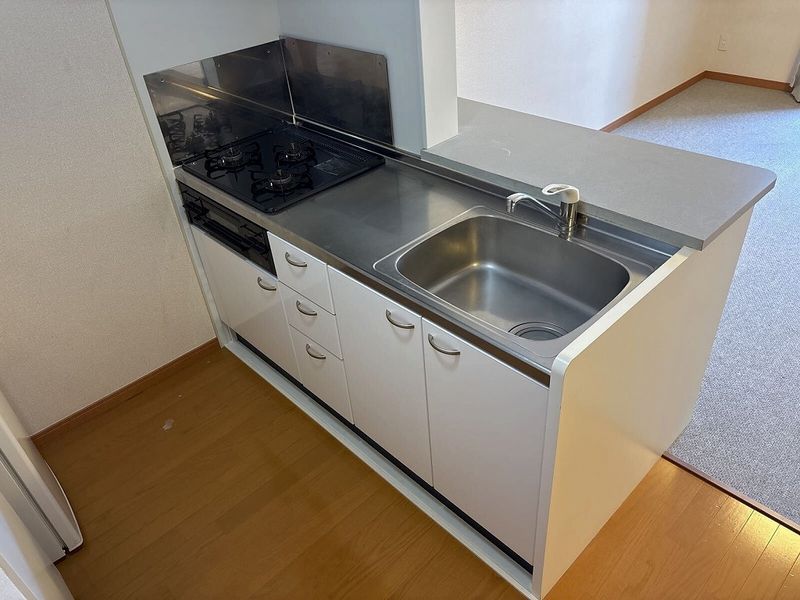 レオパレスアゼリアカーサ キッチン