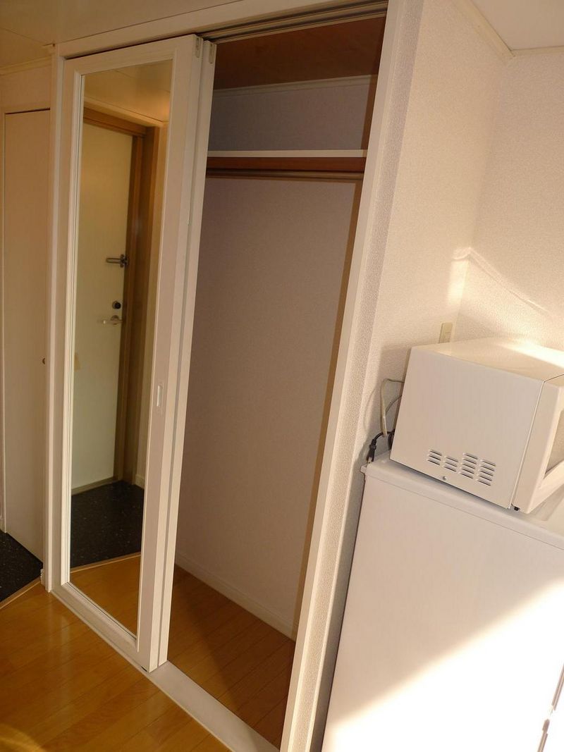 レオパレスニイクラ 収納