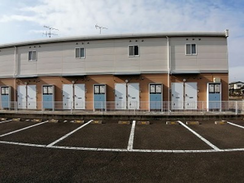 レオパレス四郎丸 駐車場