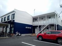 レオパレス原 駐車場