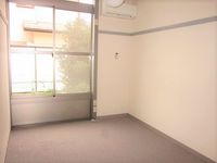 レオパレスシティーリバー 居間