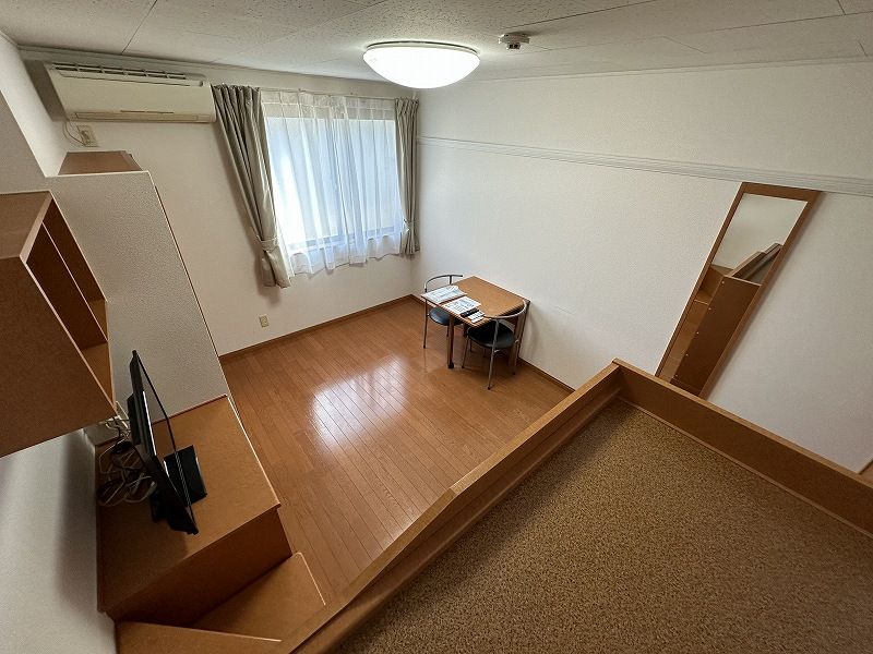 レオパレスリアン 居間