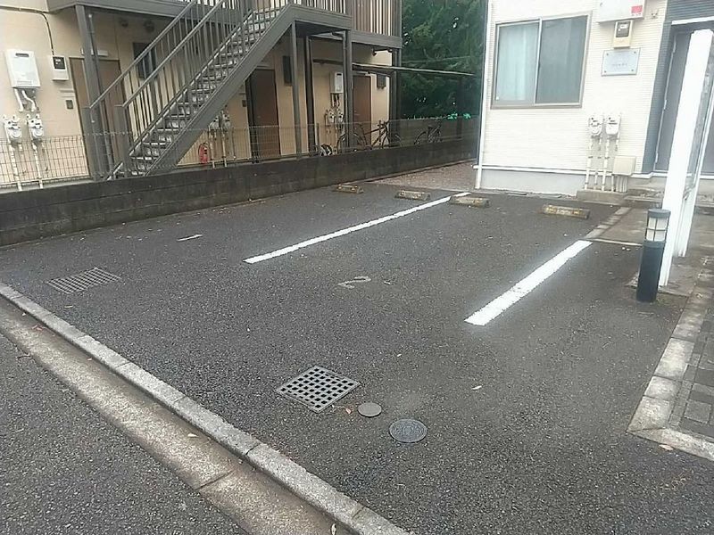 レオネクストコンセルト 駐車場