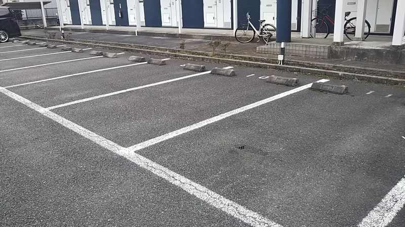 レオパレスＮＡＫＡＮＯ 駐車場