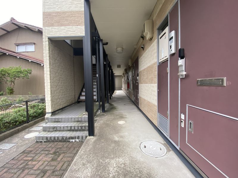 レオパレスアルタイル エントランス