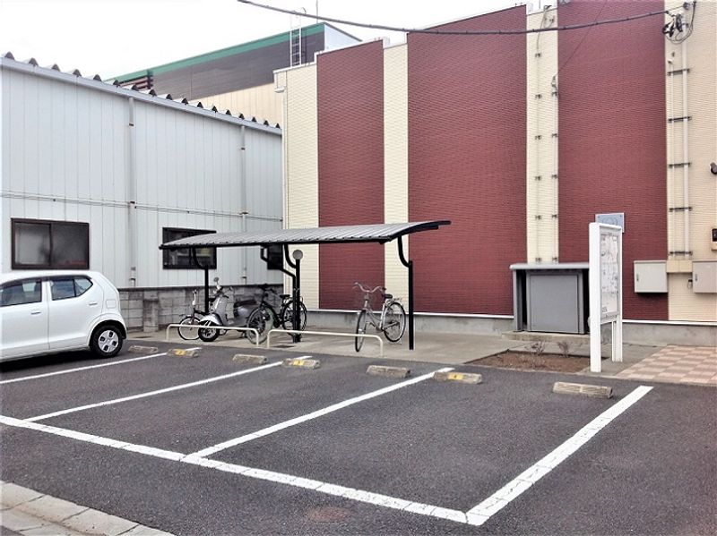 LEONEXT Tokorozawa Parking lot