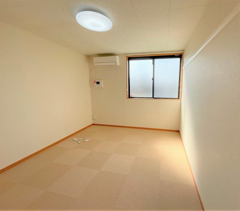 レオパレス９街区 居間