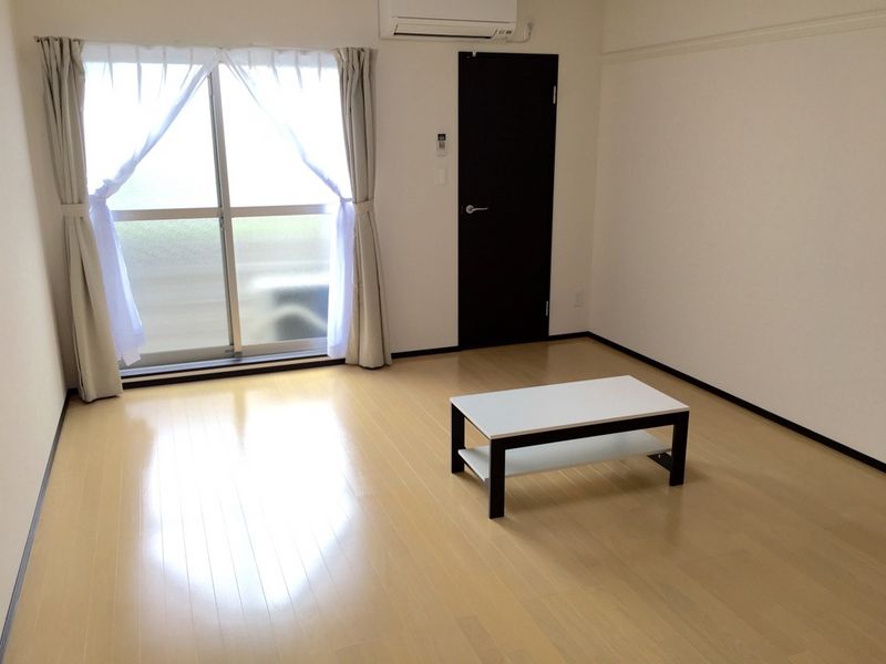 クレイノＦＥＲＩＯ 居間