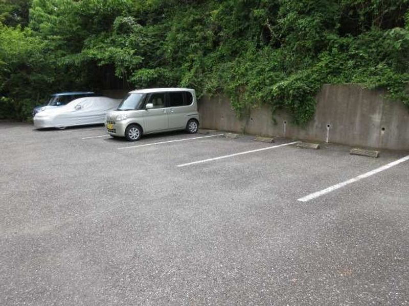レオパレスＭＯＲＩⅡ 駐車場