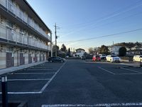 レオパレスカルーナ 駐車場