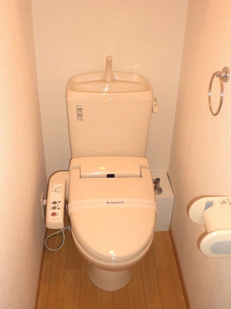 レオパレスＫ＆Ｒ トイレ