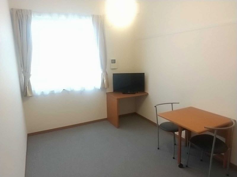 レオパレスゴールデンヴィレッヂ 居間
