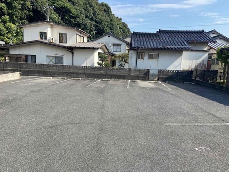 レオパレスハイドランジア 駐車場