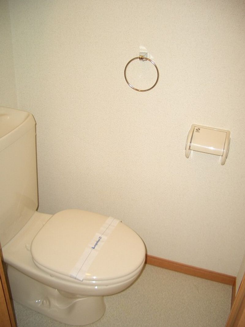 レオパレスフォーサイト トイレ