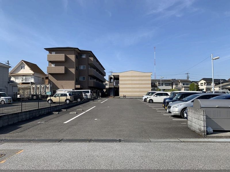 レオパレスＰＡＬ 駐車場