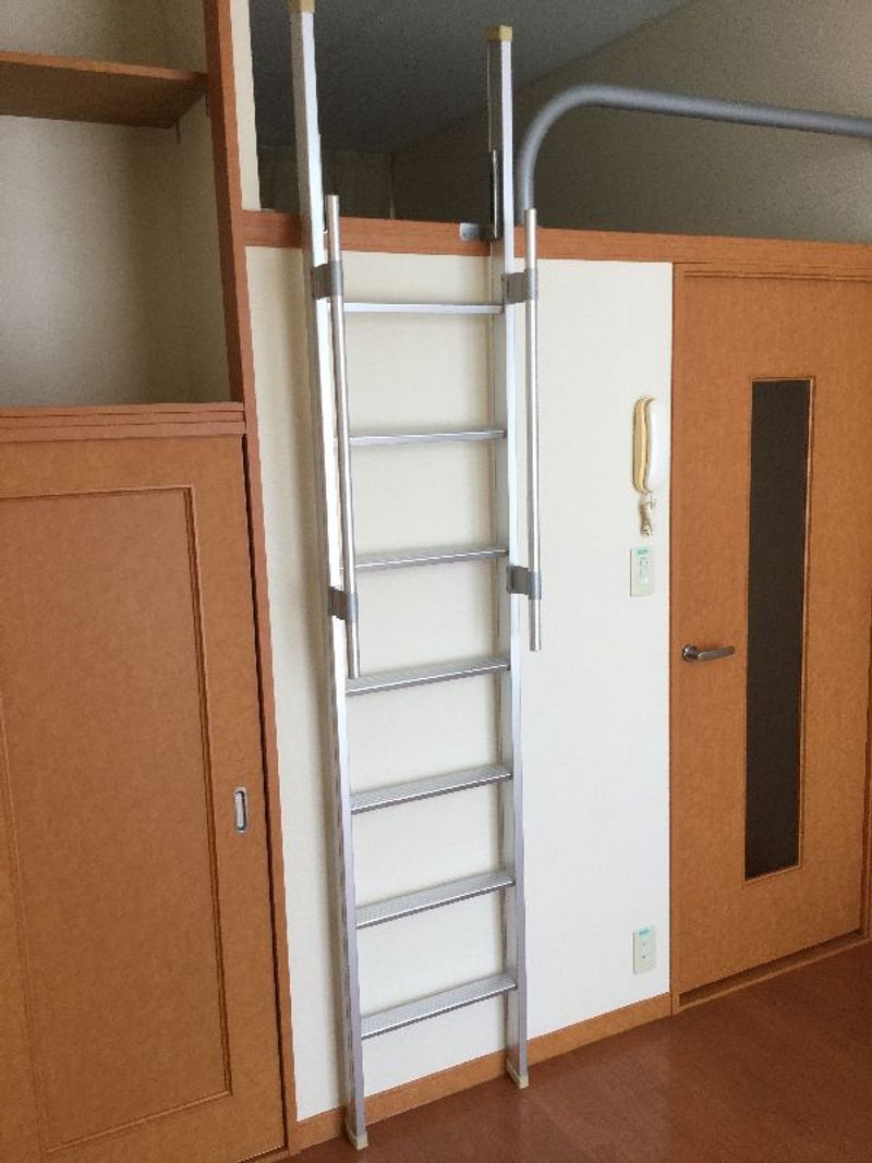 レオパレスオアシス 居間