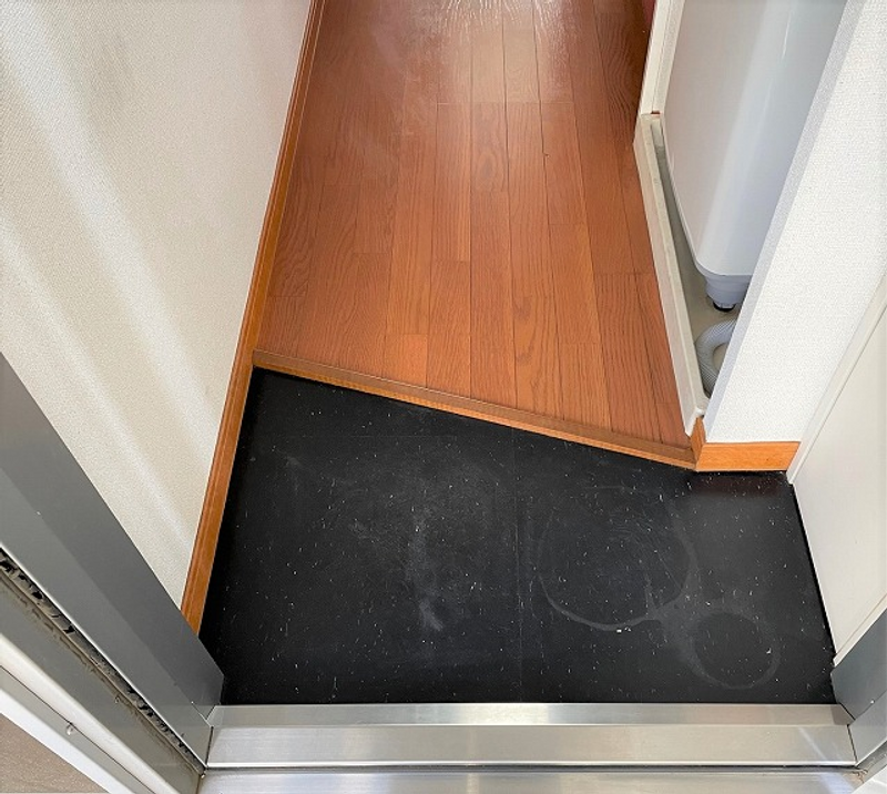 レオパレスフォレスト 玄関