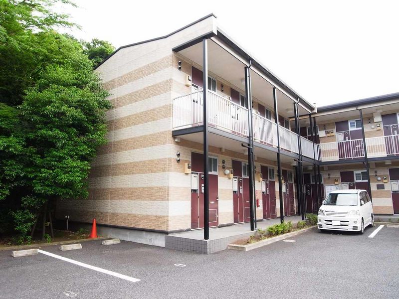 レオパレス常楽 駐車場