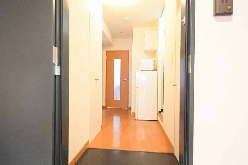 レオパレスＦｌａｔ新栄 玄関