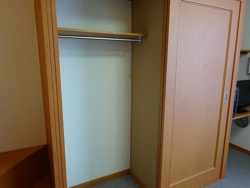 レオパレスジゴジ１ 収納